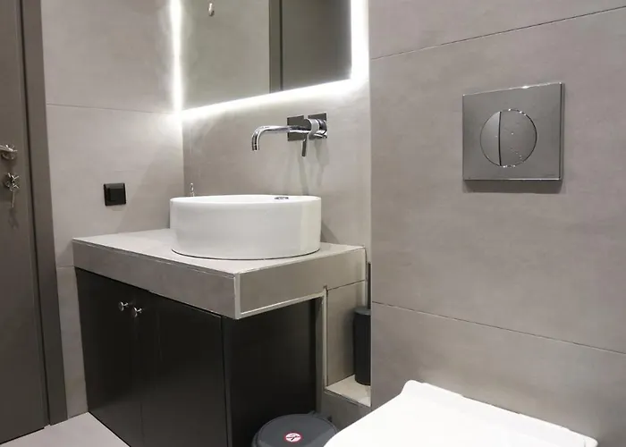 Artisan Executive Apartment *