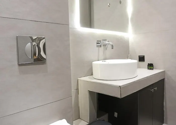 Artisan Executive Apartment *