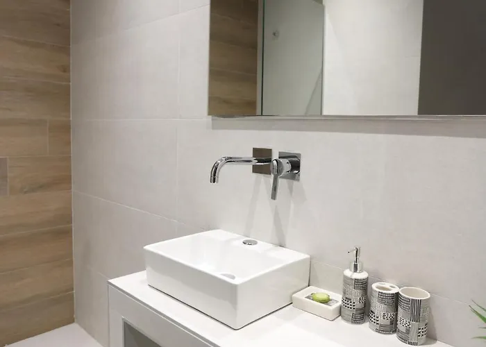 Artisan Executive Apartment *