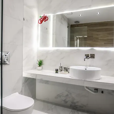 Artisan Executive Apartment *