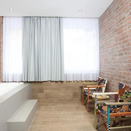 Artisan Executive Apartment