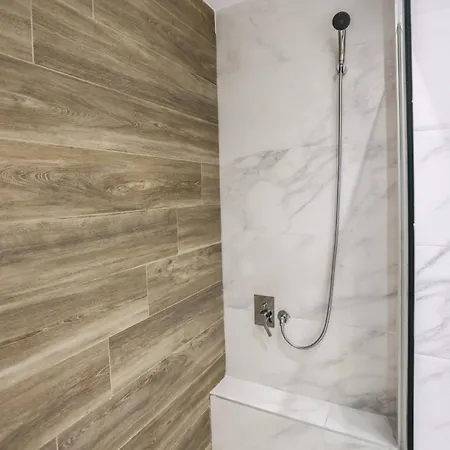 Apartment Artisan Executive