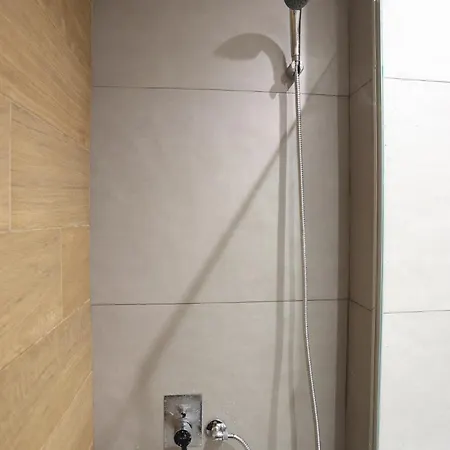 Artisan Executive Apartment