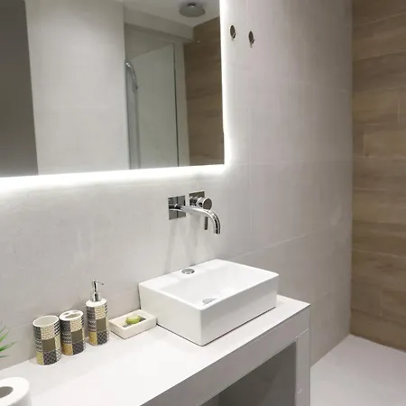 Apartment Artisan Executive